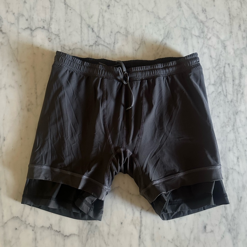 Rhone Men’s Athletic Shorts w/ Built-In Compression Liner – Size XL - Picture 4 of 11